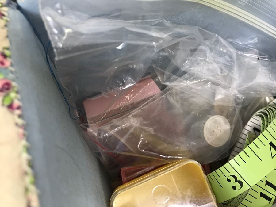 Vintage Sewing Box Filled With Various Sewing Supplies See Photos [Photo 14]