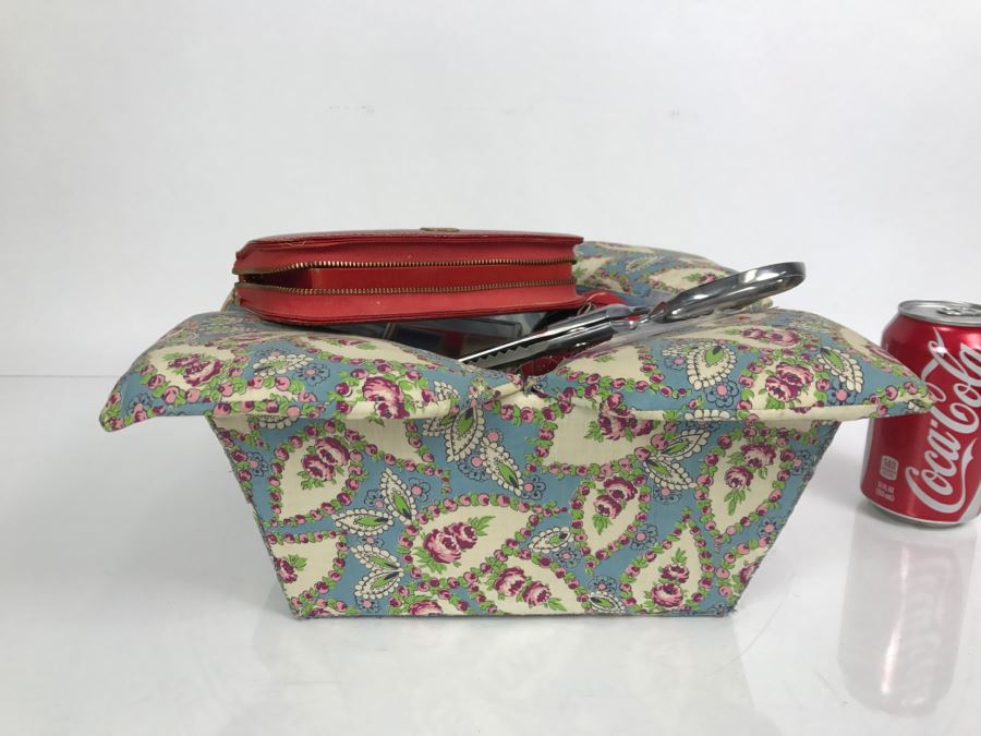 Vintage Sewing Box Filled With Various Sewing Supplies See Photos [Photo 2]