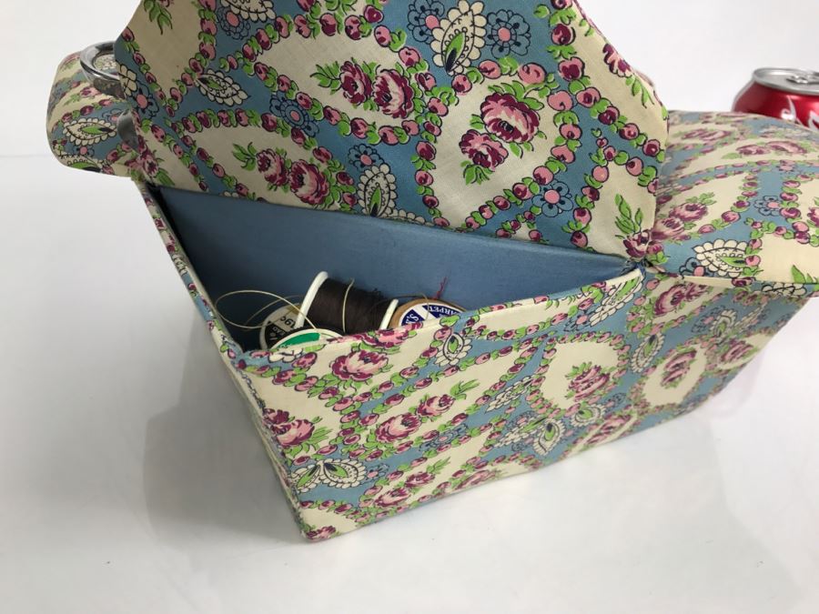 Vintage Sewing Box Filled With Various Sewing Supplies See Photos [Photo 7]