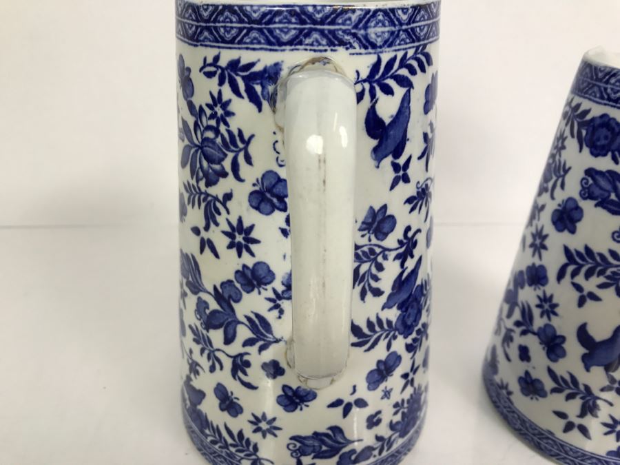 Pair Of Vintage Belfort Bisto England Blue And White Pitchers Bishop & Stonier [Photo 9]