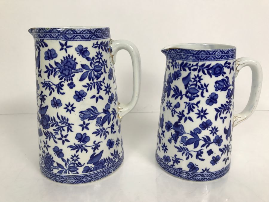 Pair Of Vintage Belfort Bisto England Blue And White Pitchers Bishop & Stonier [Photo 2]