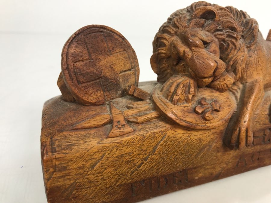 Vintage Hand Carved Wooden Sculpture Of The Lion Of Lucerne Luzern Switzerland Well Executed Detailed Carving [Photo 7]
