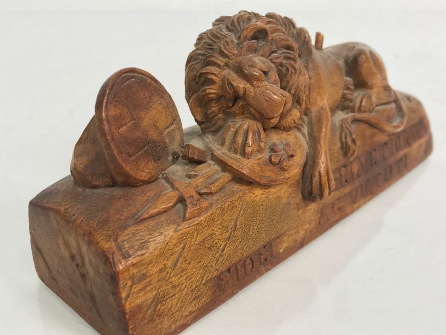 Vintage Hand Carved Wooden Sculpture Of The Lion Of Lucerne Luzern Switzerland Well Executed Detailed Carving [Photo 16]