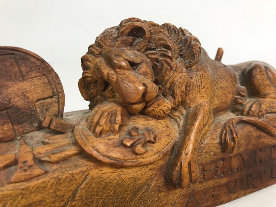 Vintage Hand Carved Wooden Sculpture Of The Lion Of Lucerne Luzern Switzerland Well Executed Detailed Carving [Photo 5]