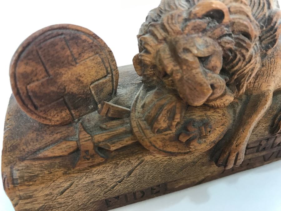 Vintage Hand Carved Wooden Sculpture Of The Lion Of Lucerne Luzern Switzerland Well Executed Detailed Carving [Photo 8]