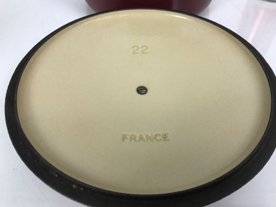 Le Creuset 22 3.5 Quart Round Dutch Oven French Cookware [Photo 7]