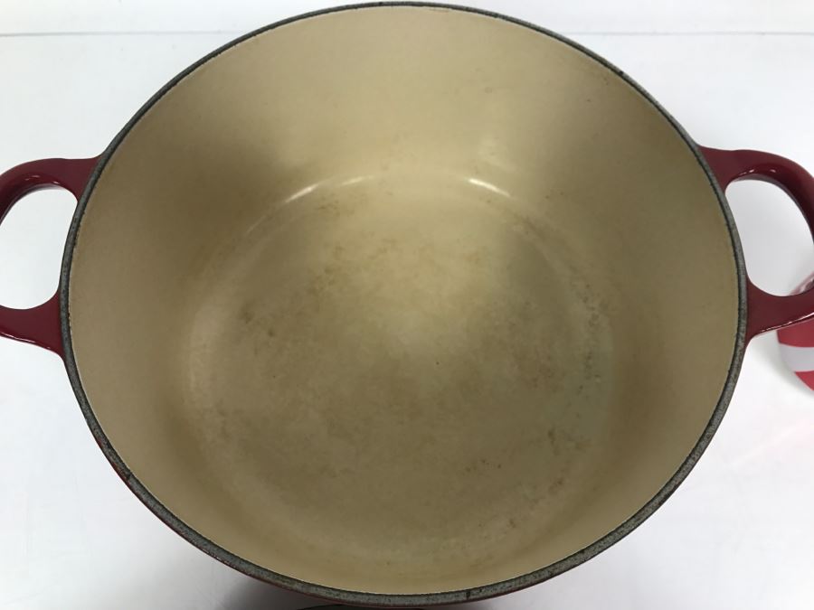 Le Creuset 22 3.5 Quart Round Dutch Oven French Cookware [Photo 9]