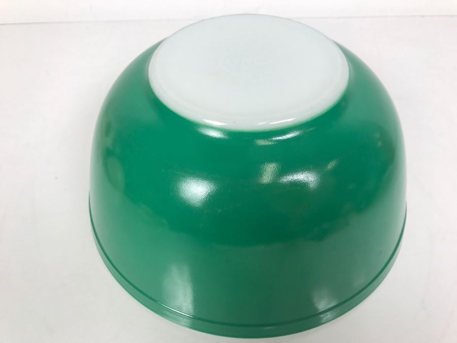 Vintage Lime Green PYREX Mixing Bowl 2 1/2 Qt 403 [Photo 5]