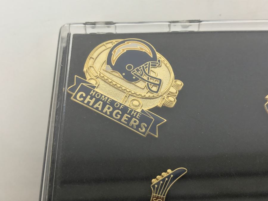 San Diego Chargers Junior Seau NFL Pro Set 1990 Rookie Card And Limited Edition San Diego Chargers Pins [Photo 6]