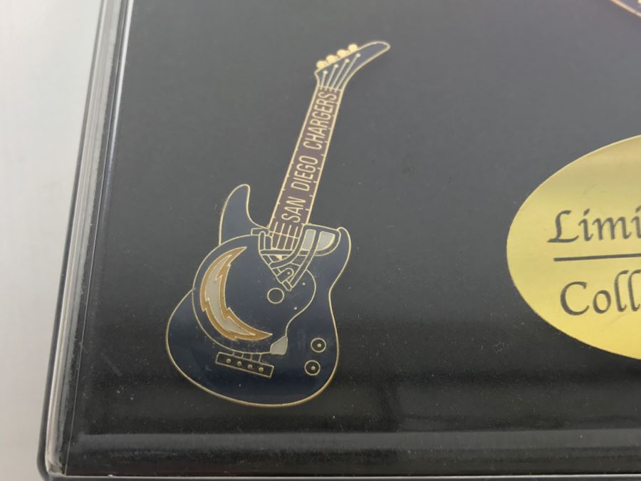 San Diego Chargers Junior Seau NFL Pro Set 1990 Rookie Card And Limited Edition San Diego Chargers Pins [Photo 5]