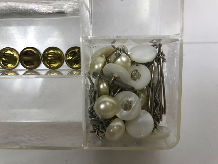 Various NAVY Medals, Ribbons, Buttons From Female NAVY Commander [Photo 9]