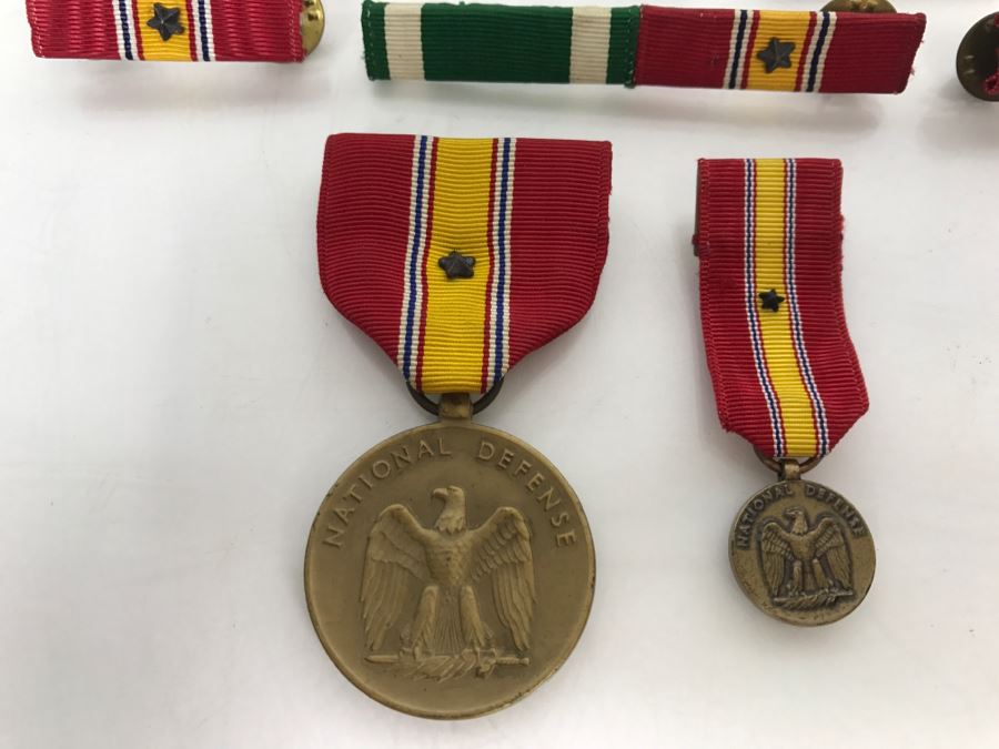 Various NAVY Medals, Ribbons, Buttons From Female NAVY Commander [Photo 4]