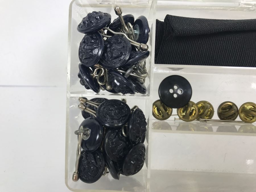 Various NAVY Medals, Ribbons, Buttons From Female NAVY Commander [Photo 10]