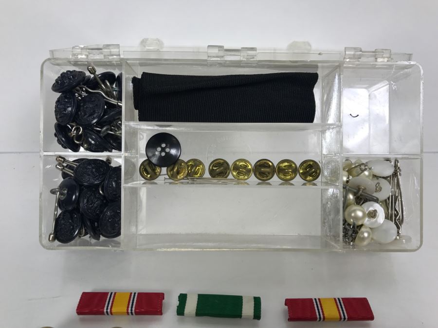Various NAVY Medals, Ribbons, Buttons From Female NAVY Commander [Photo 8]