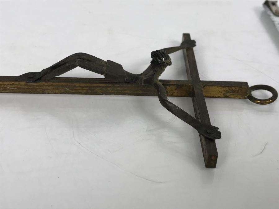 Vintage Metal Crucifix Sculpture [Photo 5]