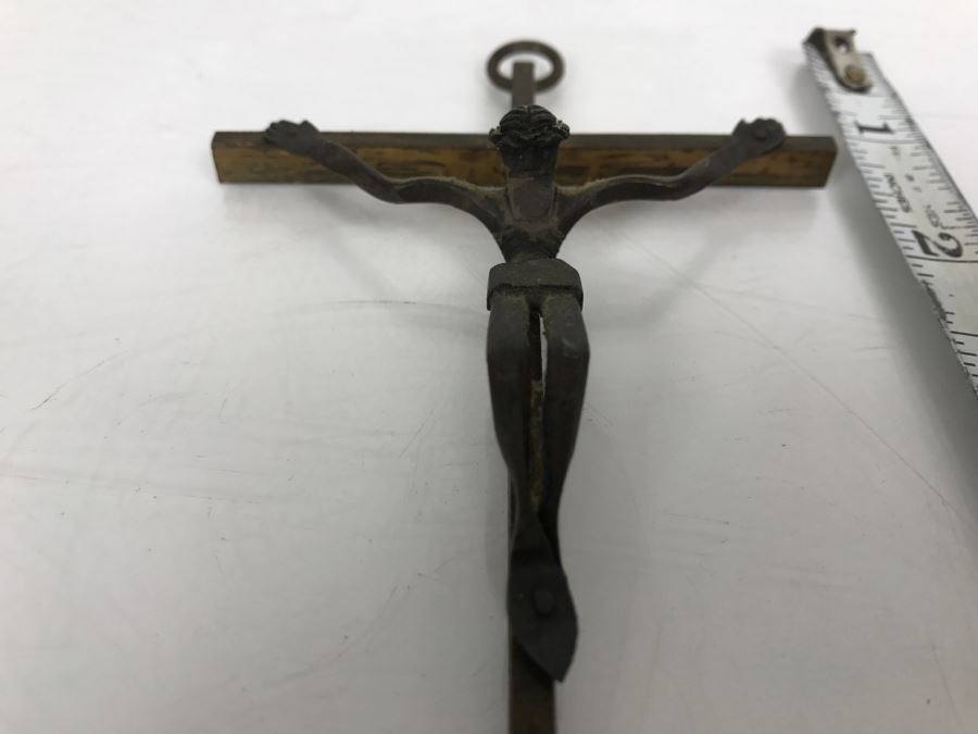 Vintage Metal Crucifix Sculpture [Photo 2]