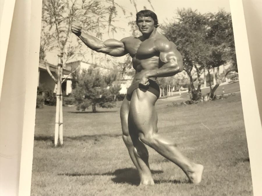 Set Of 3 Vintage B&W Photographs Of A Young Arnold Schwarzenegger Photographed By Dr. Michael Walczak [Photo 11]