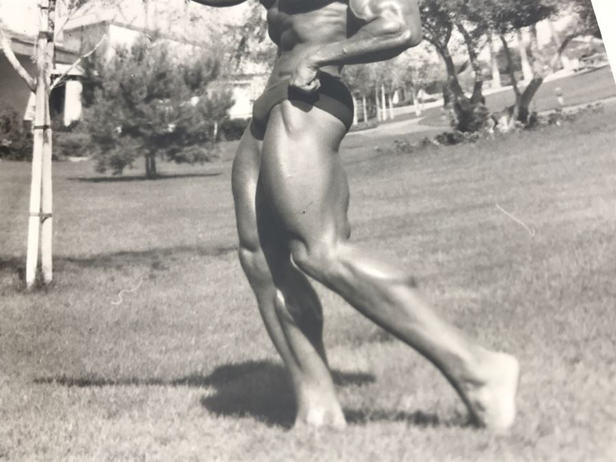 Set Of 3 Vintage B&W Photographs Of A Young Arnold Schwarzenegger Photographed By Dr. Michael Walczak [Photo 6]