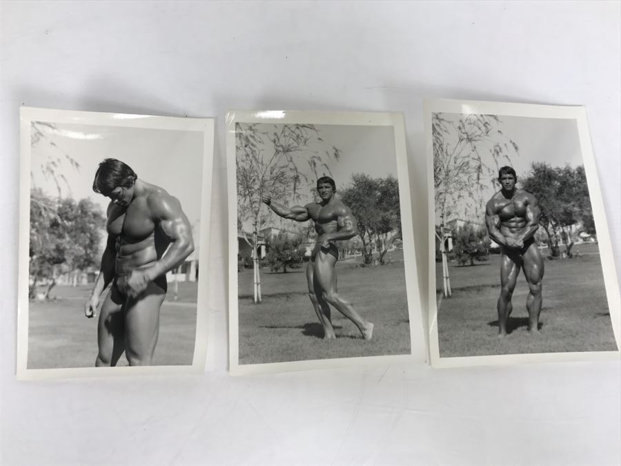 Set Of 3 Vintage B&W Photographs Of A Young Arnold Schwarzenegger Photographed By Dr. Michael Walczak [Photo 1]