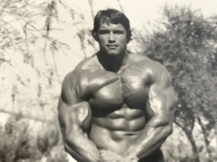 Set Of 3 Vintage B&W Photographs Of A Young Arnold Schwarzenegger Photographed By Dr. Michael Walczak [Photo 8]