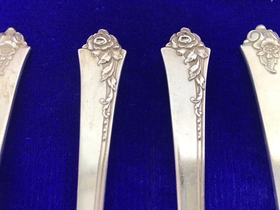 Sterling Silver Flatware Set 2 Similar Patterns Royal Crest Sterling And Heirloom Sterling Damask Rose Apx Service For 7 - 913g [Photo 4]