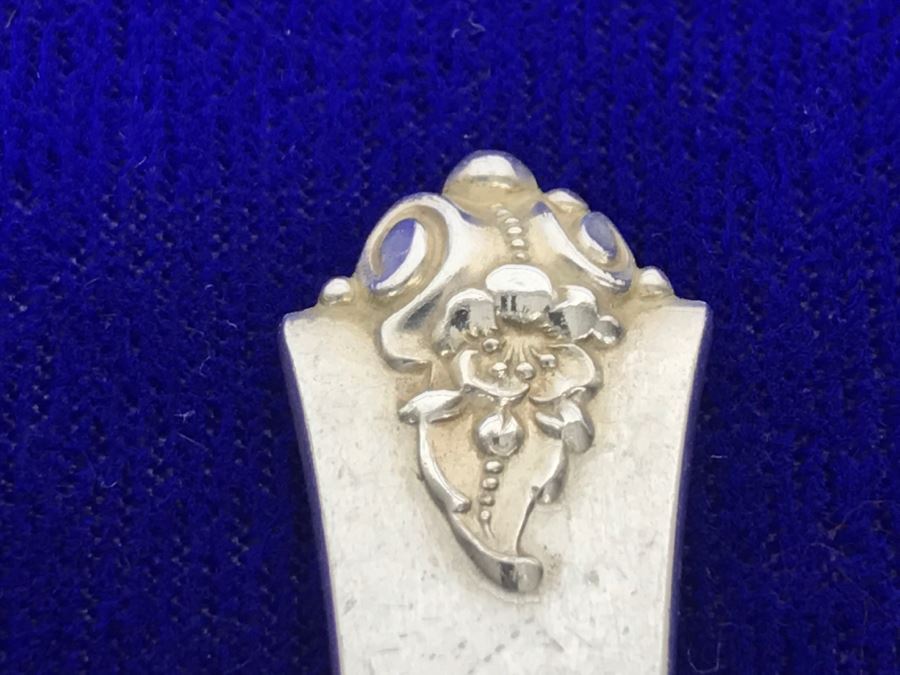 Sterling Silver Flatware Set 2 Similar Patterns Royal Crest Sterling And Heirloom Sterling Damask Rose Apx Service For 7 - 913g [Photo 22]