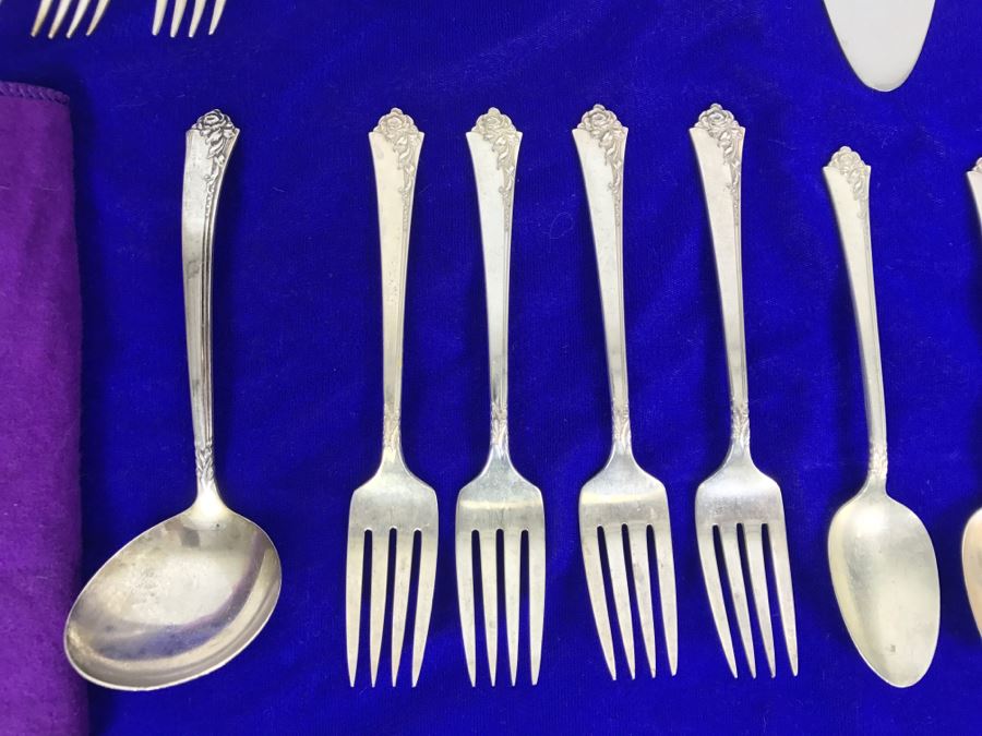 Sterling Silver Flatware Set 2 Similar Patterns Royal Crest Sterling And Heirloom Sterling Damask Rose Apx Service For 7 - 913g [Photo 8]
