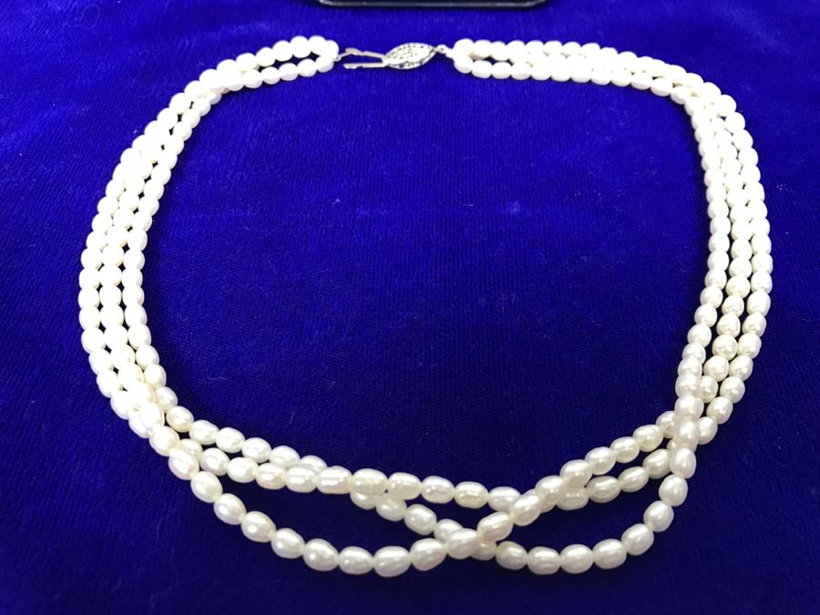 Misaki Fresh Water Seed Pearl Necklace [Photo 4]