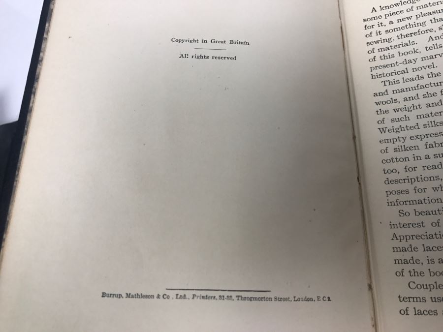 Set Of 4 Vintage Books: Dressmaking Trimming Finishing, Sewing Materials, Pattern Designing And Draping, Harmony In Dress By Woman's Institute Of Domestic Arts And Sciences Kingsway, London [Photo 19]