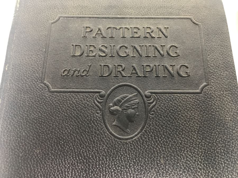 Set Of 4 Vintage Books: Dressmaking Trimming Finishing, Sewing Materials, Pattern Designing And Draping, Harmony In Dress By Woman's Institute Of Domestic Arts And Sciences Kingsway, London [Photo 5]