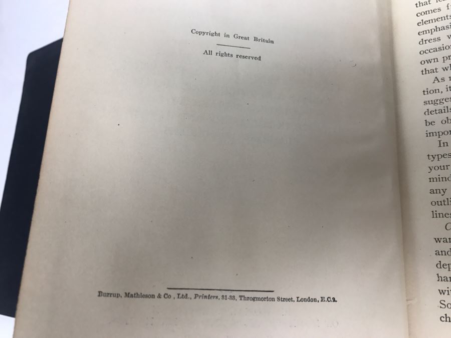Set Of 4 Vintage Books: Dressmaking Trimming Finishing, Sewing Materials, Pattern Designing And Draping, Harmony In Dress By Woman's Institute Of Domestic Arts And Sciences Kingsway, London [Photo 11]