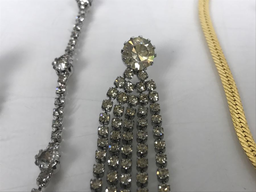 Pair Of Women's SEIKO Watches And Various Costume Jewelry [Photo 13]