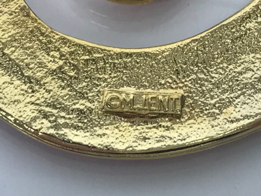 Various Costume Jewelry Brooches Pins Including TRIFARI [Photo 23]