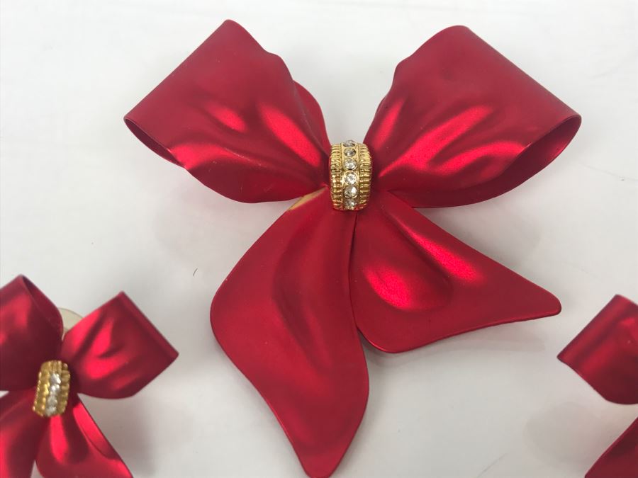 Christmas Themed Costume Jewelry Pins [Photo 4]