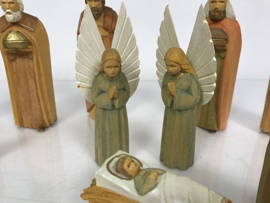 Wooden Nativity Set [Photo 7]