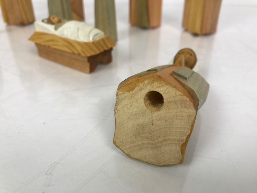 Wooden Nativity Set [Photo 13]