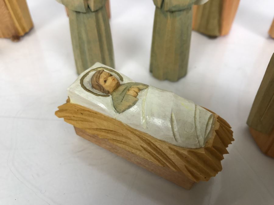 Wooden Nativity Set [Photo 6]
