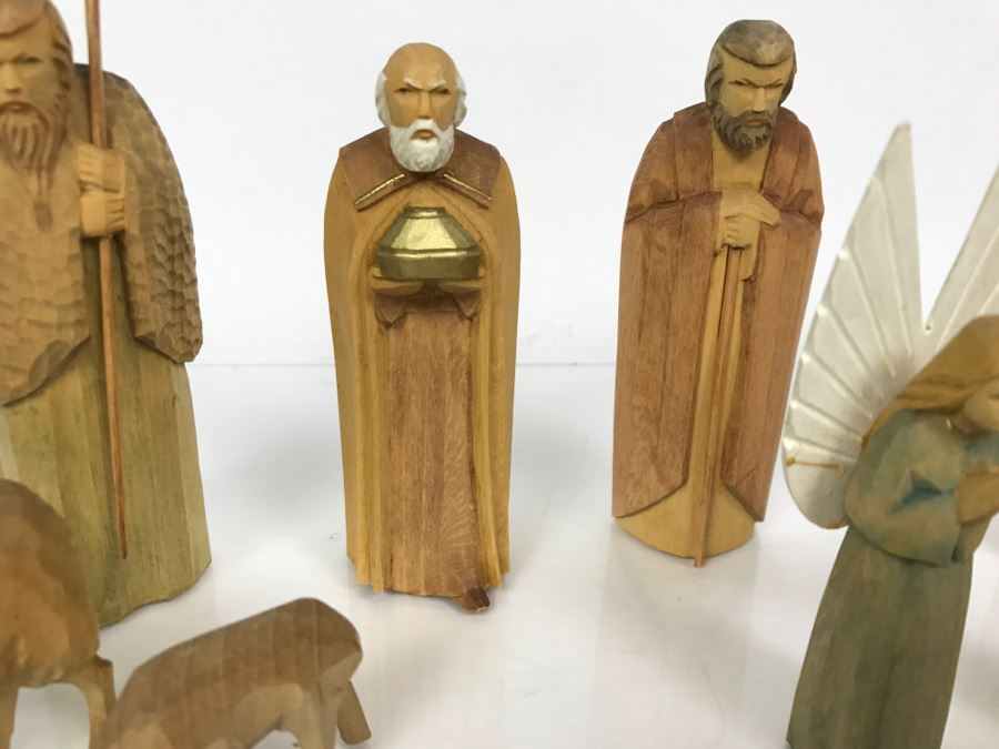 Wooden Nativity Set [Photo 9]