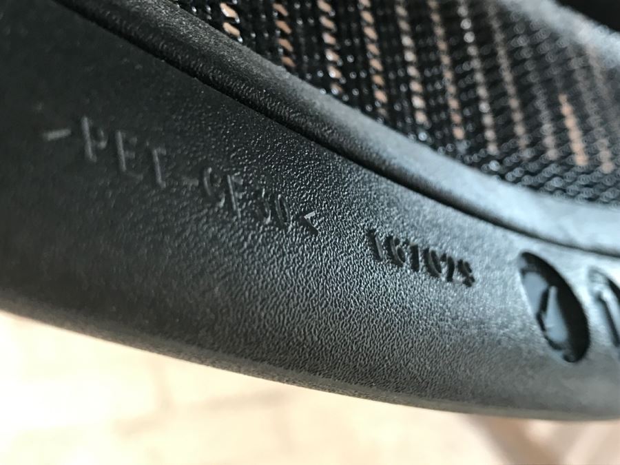 Herman Miller Black Office Chair Aeron Two Retails For $950 [Photo 12]