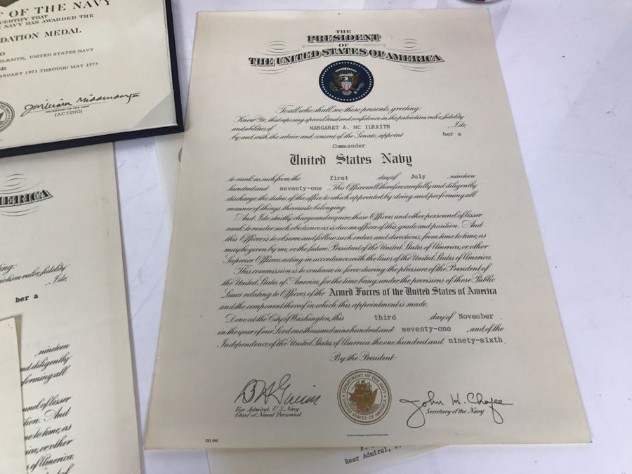 US NAVY Admiral Female Formal Evening Mess Tiara And Various Naval Certificates And Plaques [Photo 11]