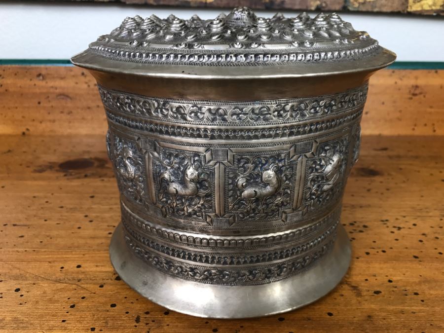 Ornate Asian Repousse Silver Tone Round Box [Photo 27]
