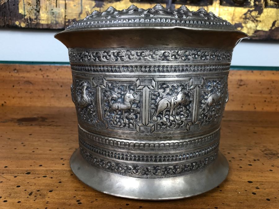 Ornate Asian Repousse Silver Tone Round Box [Photo 10]