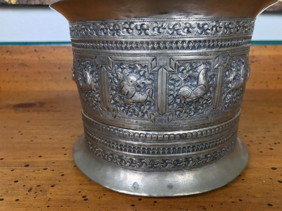 Ornate Asian Repousse Silver Tone Round Box [Photo 9]