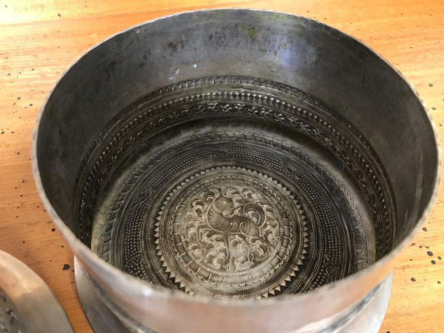 Ornate Asian Repousse Silver Tone Round Box [Photo 25]