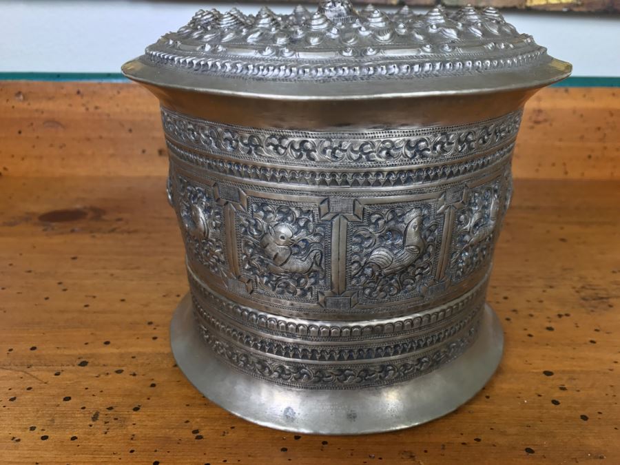 Ornate Asian Repousse Silver Tone Round Box [Photo 8]
