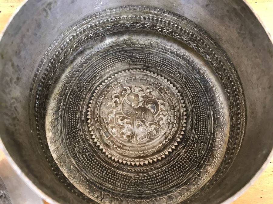 Ornate Asian Repousse Silver Tone Round Box [Photo 23]