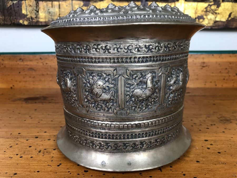 Ornate Asian Repousse Silver Tone Round Box [Photo 13]