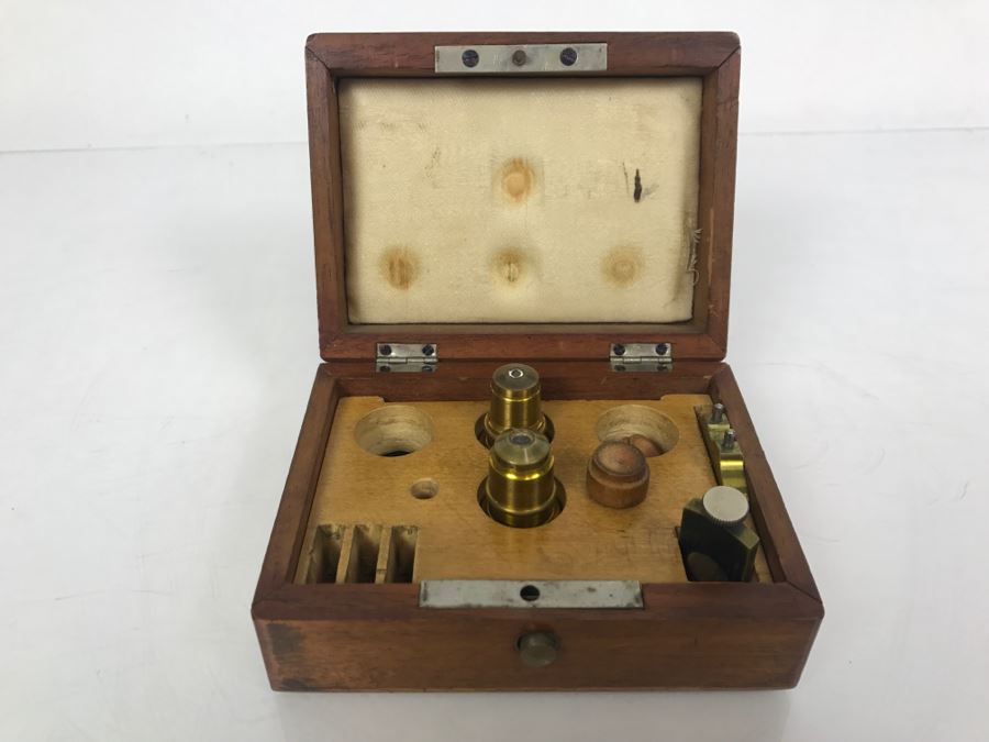 Wooden Box With Antique Brass SEIBERT Objective Lenses No III And No. V For Microscope And Other Items [Photo 1]
