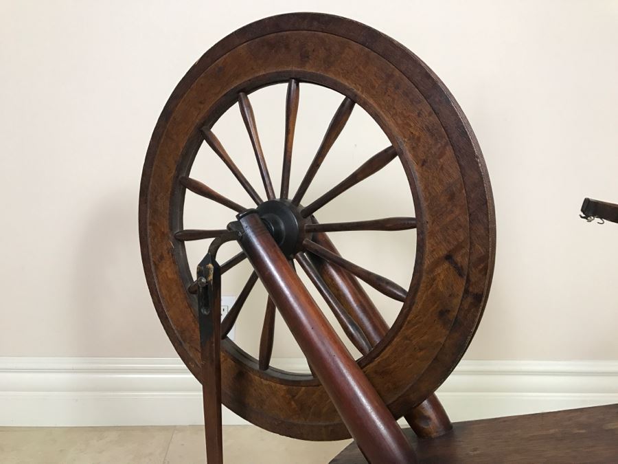 Antique Spinning Wheel Working [Photo 28]
