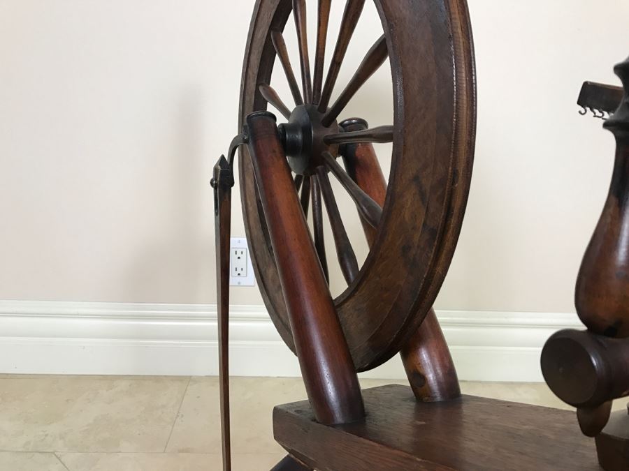 Antique Spinning Wheel Working [Photo 27]